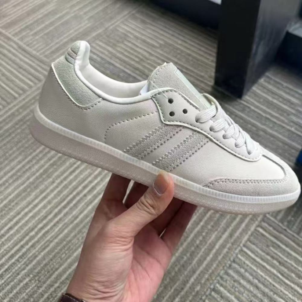 Sam1 With shoe box