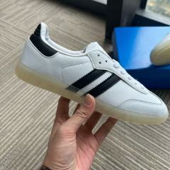 Sam1- Crystal Bottom White Black