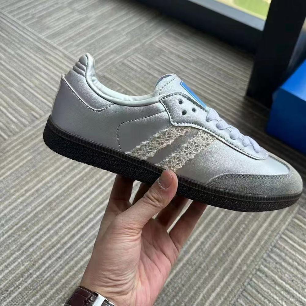 Sam1 With shoe box