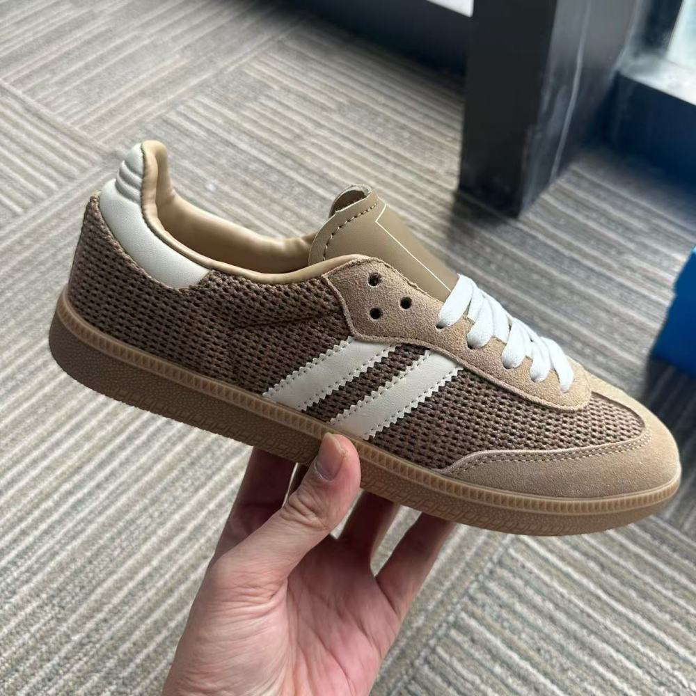 Sam1 With shoe box