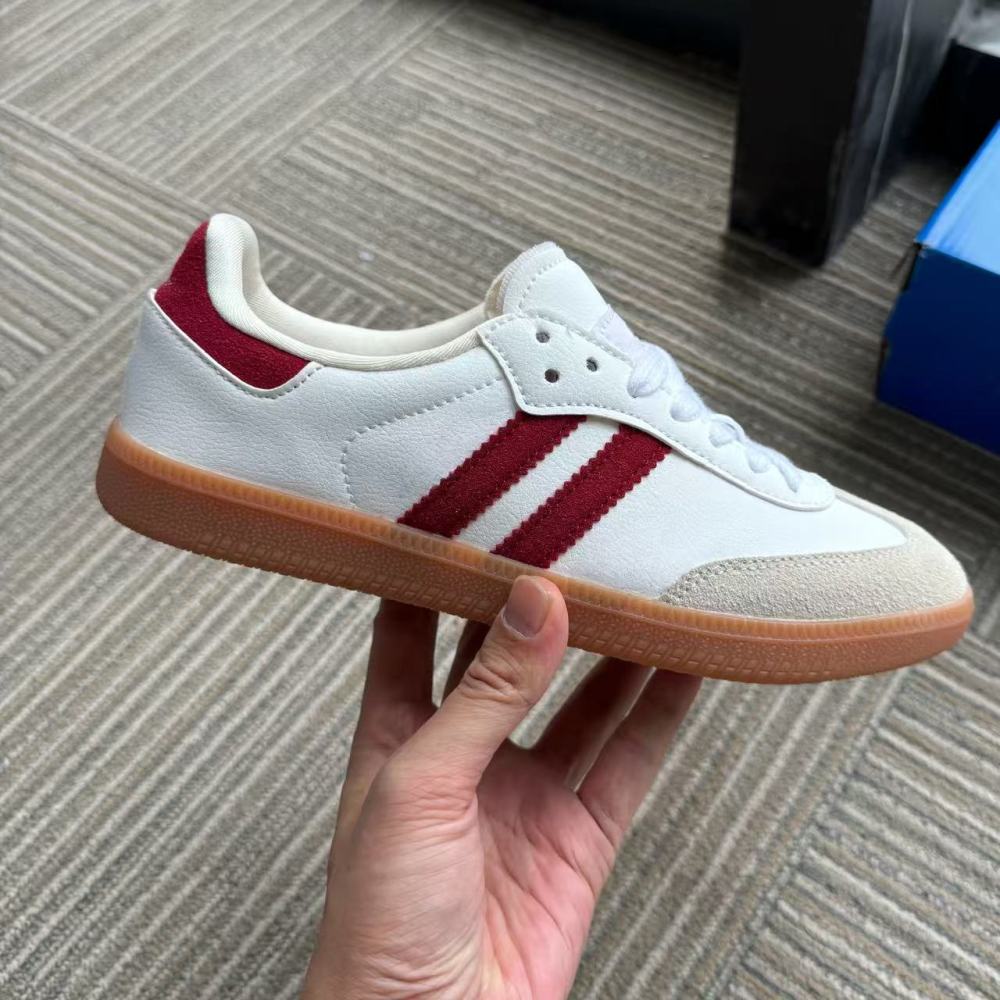 Sam1 With shoe box