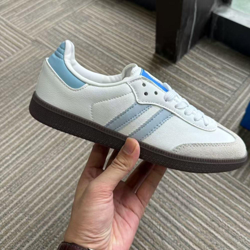 Sam1 With shoe box