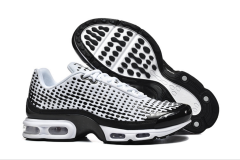TN7- White Black