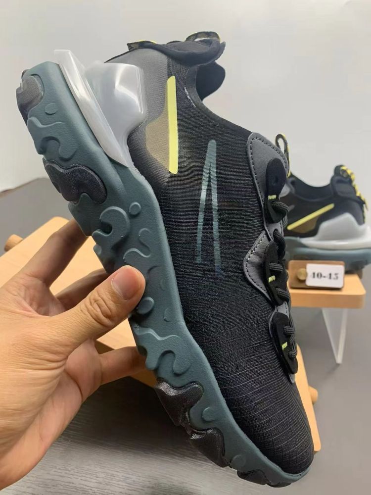 react With shoe box