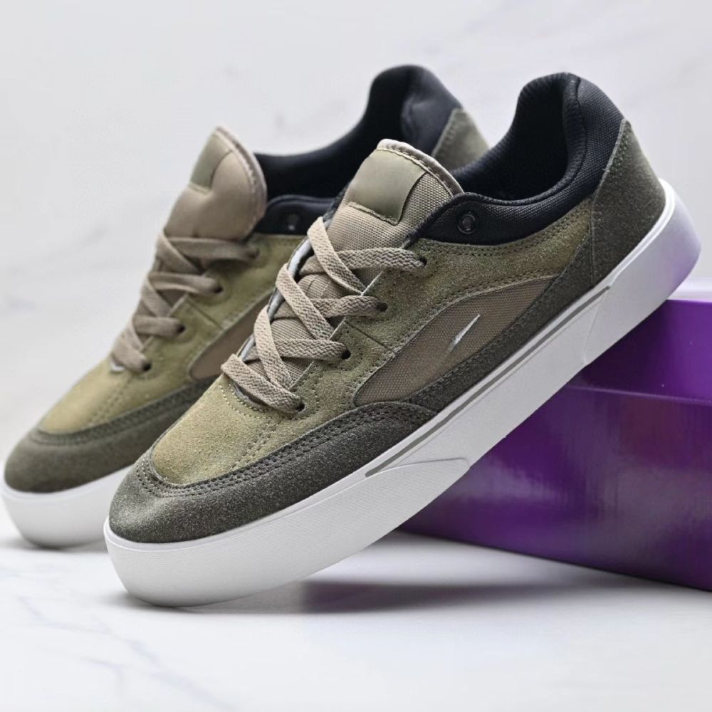 SBm With shoe box