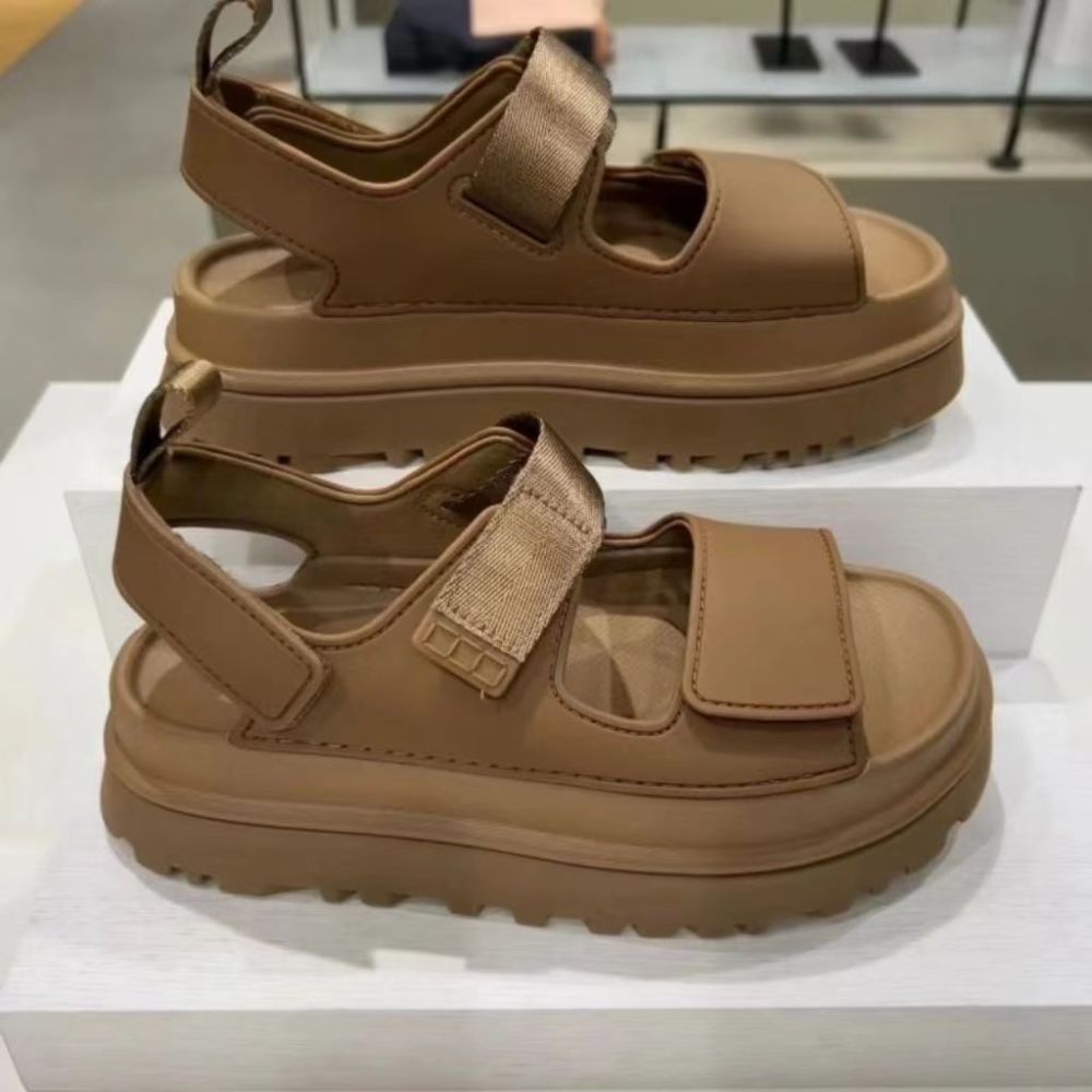 ug With shoe box