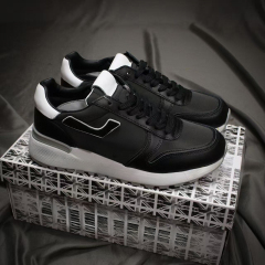 D483-Black and White