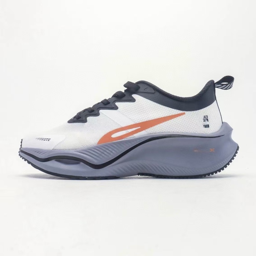 zom plus With shoe box
