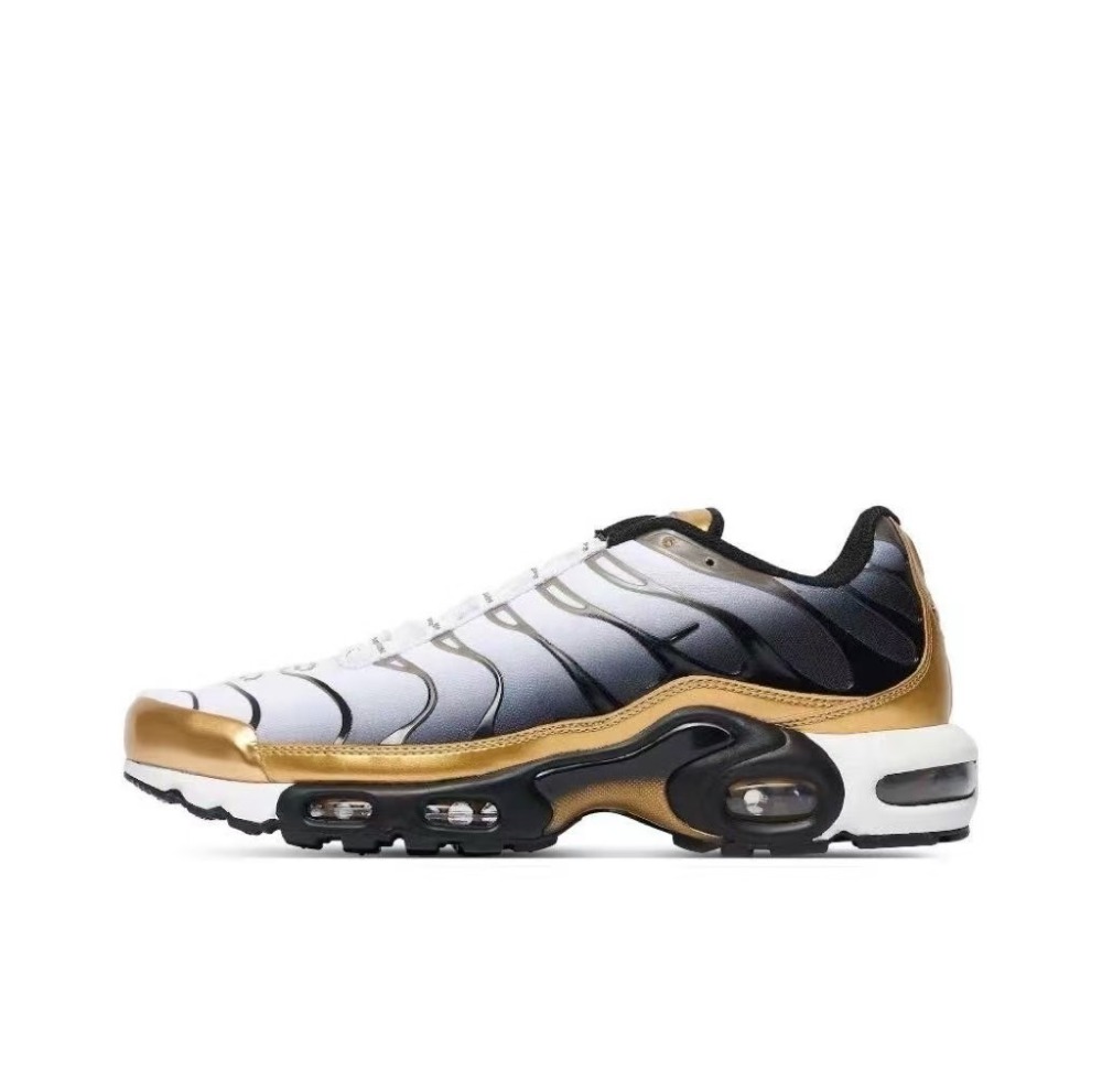 Air Max plus With shoe box