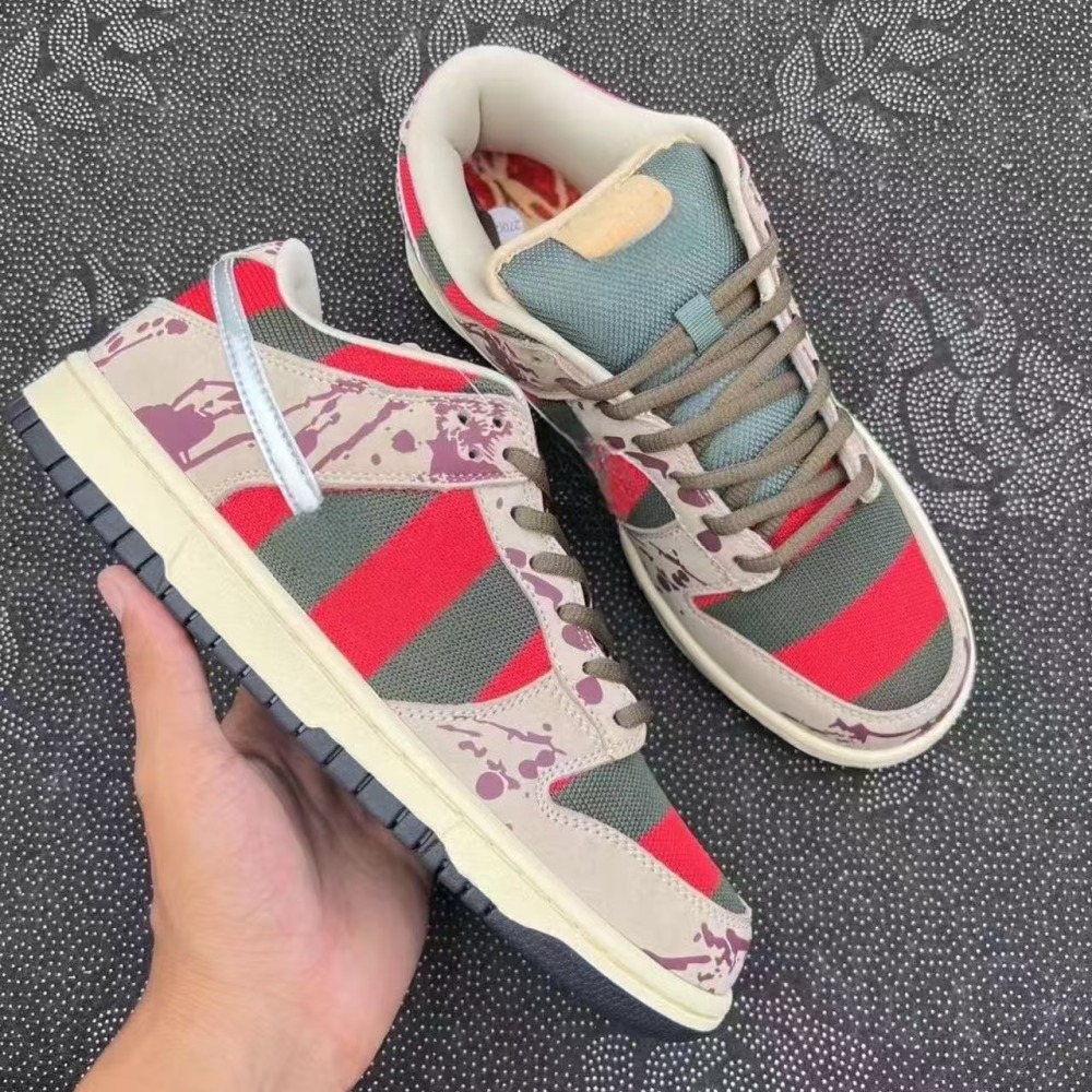 dk With shoe box