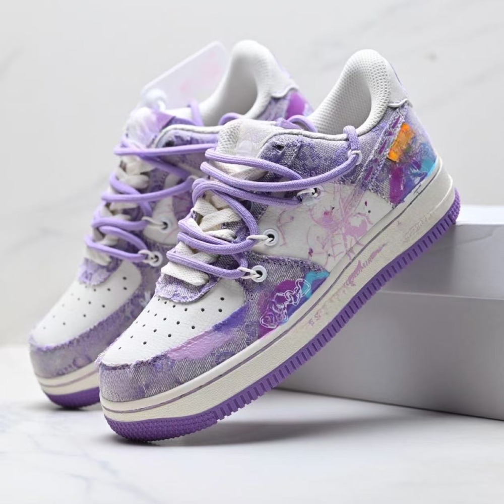 af1 07  With shoe box
