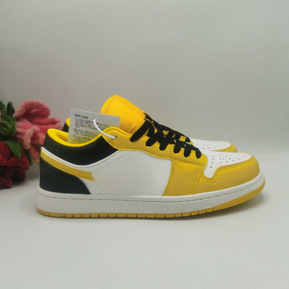 aj 1 With shoe box