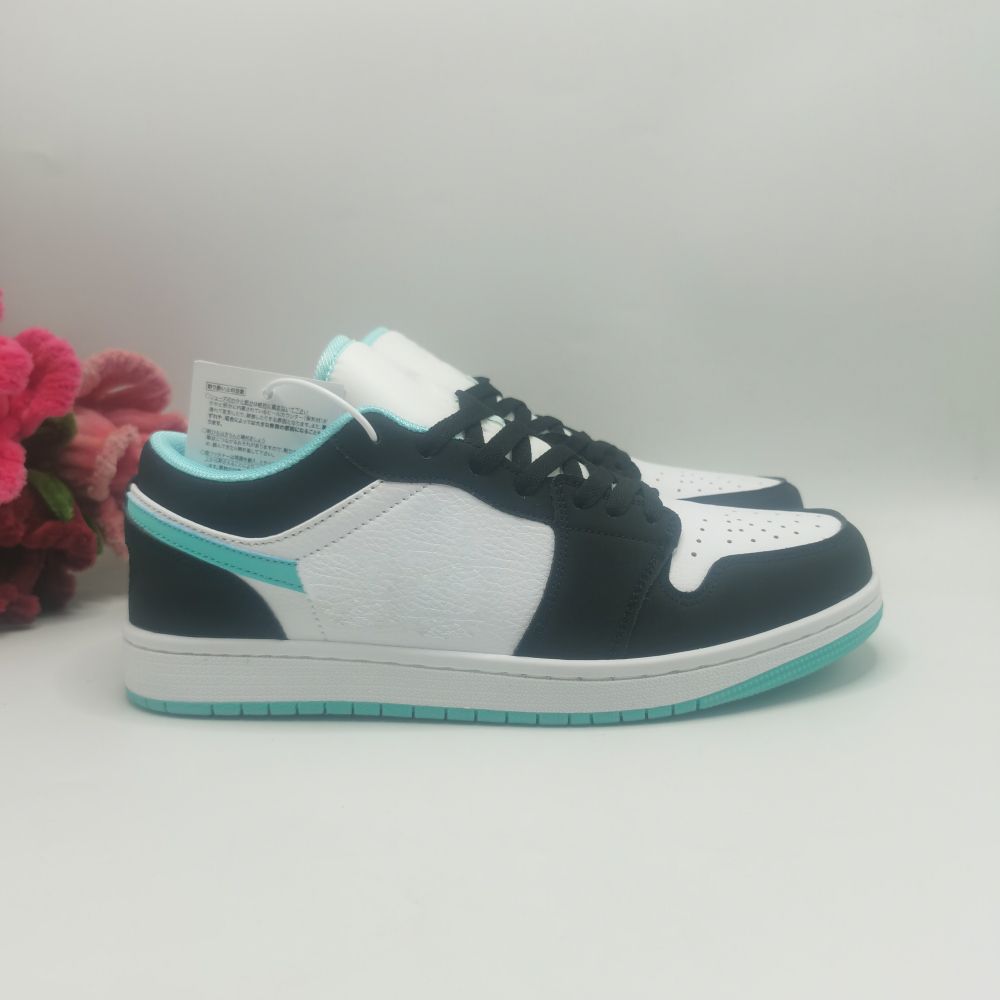 aj 1 With shoe box