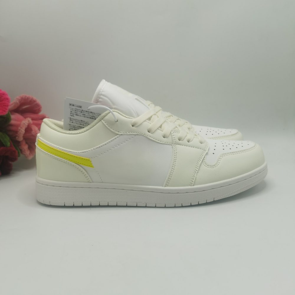 aj 1 With shoe box