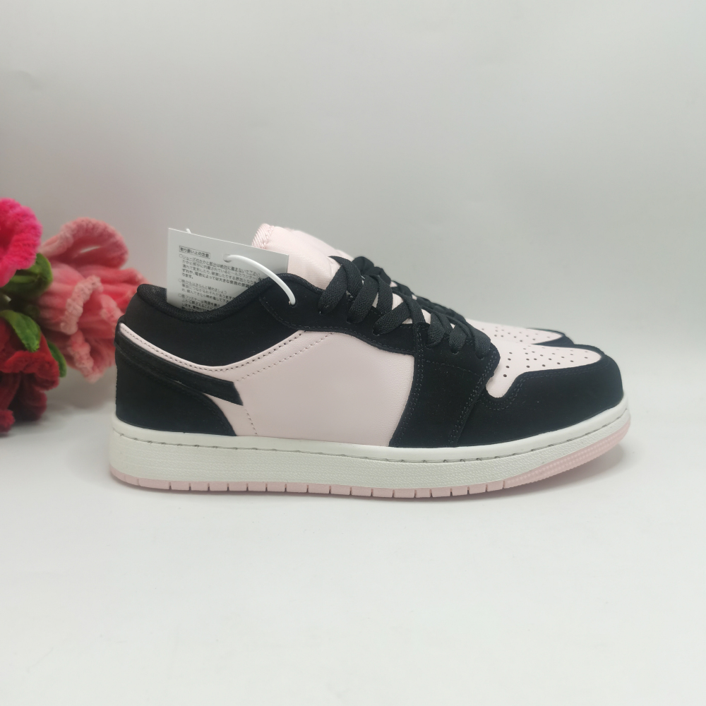 aj 1 With shoe box