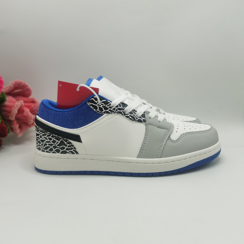 aj 1 With shoe box