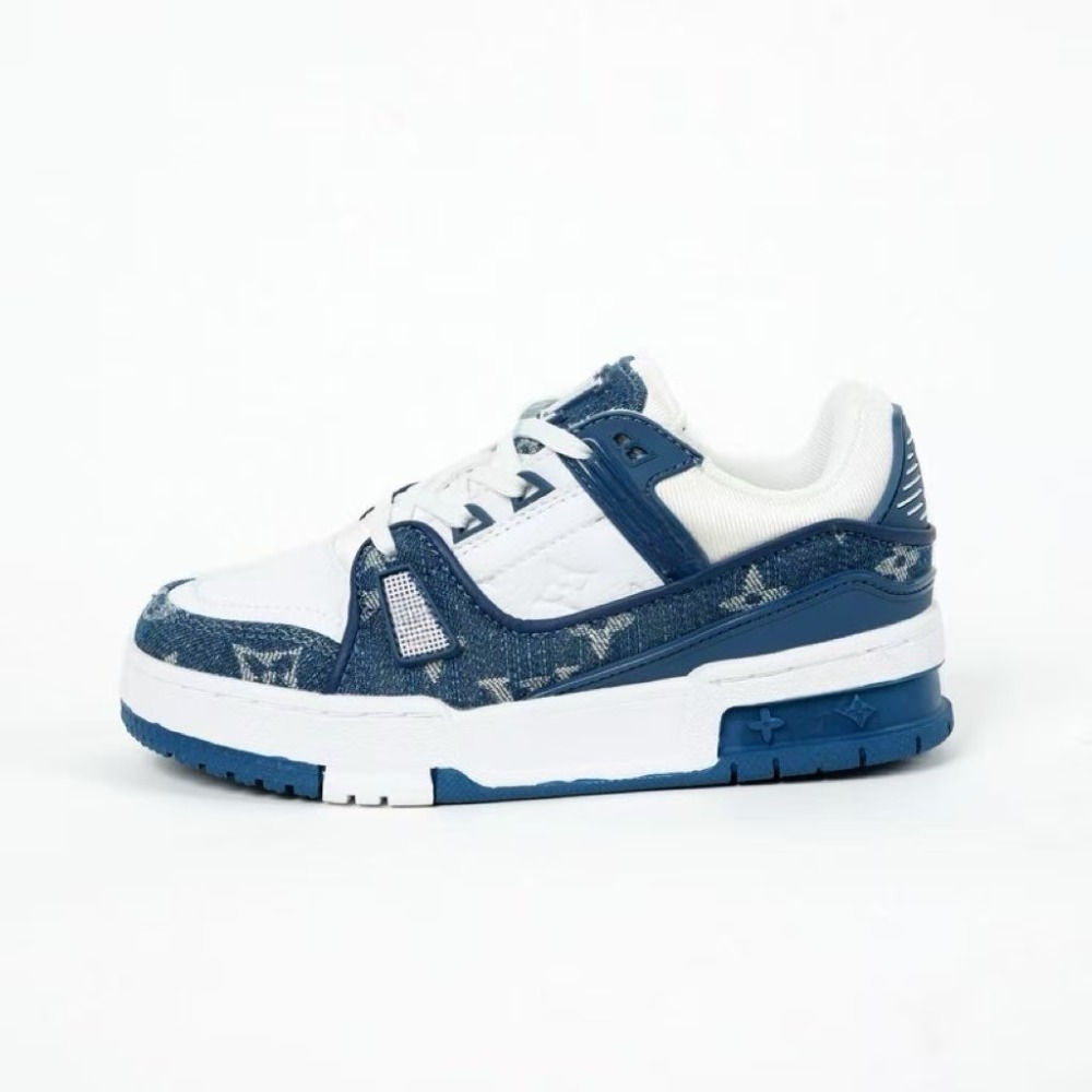 kids skate trainer With shoe box