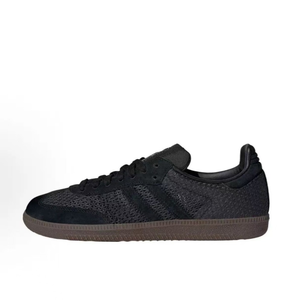 Sam1 With shoe box