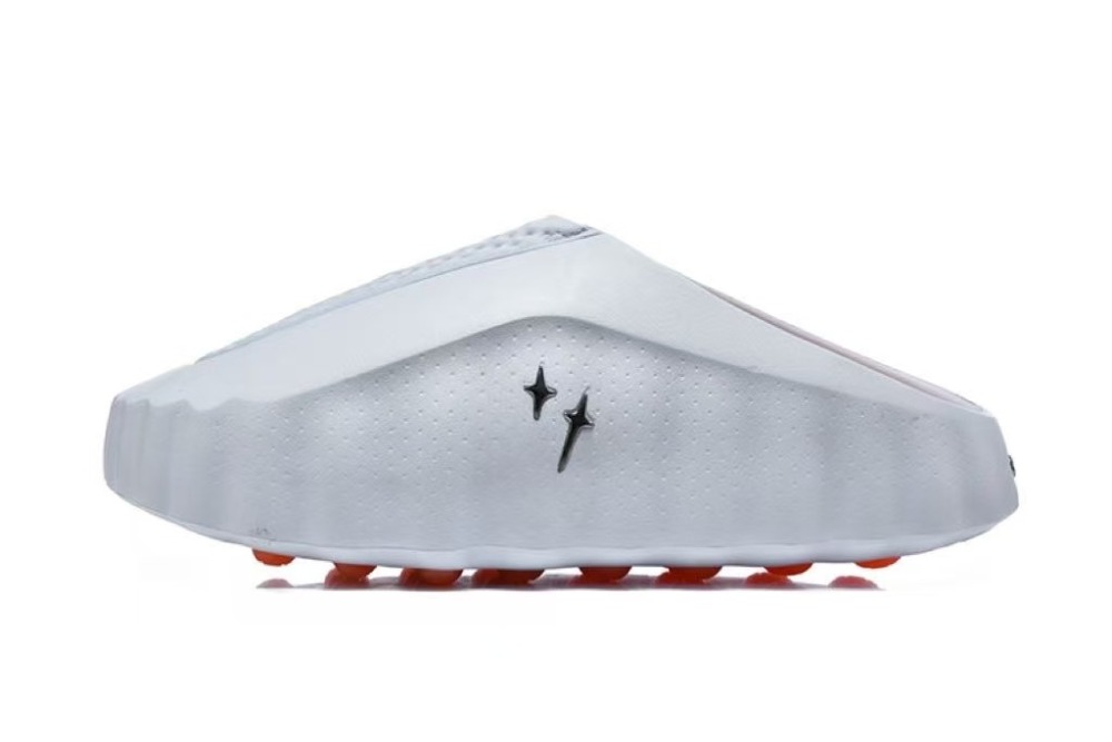 md 001 With shoe box