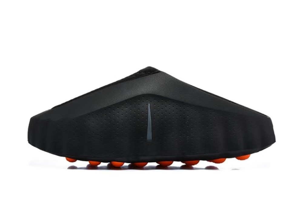 md 001 With shoe box