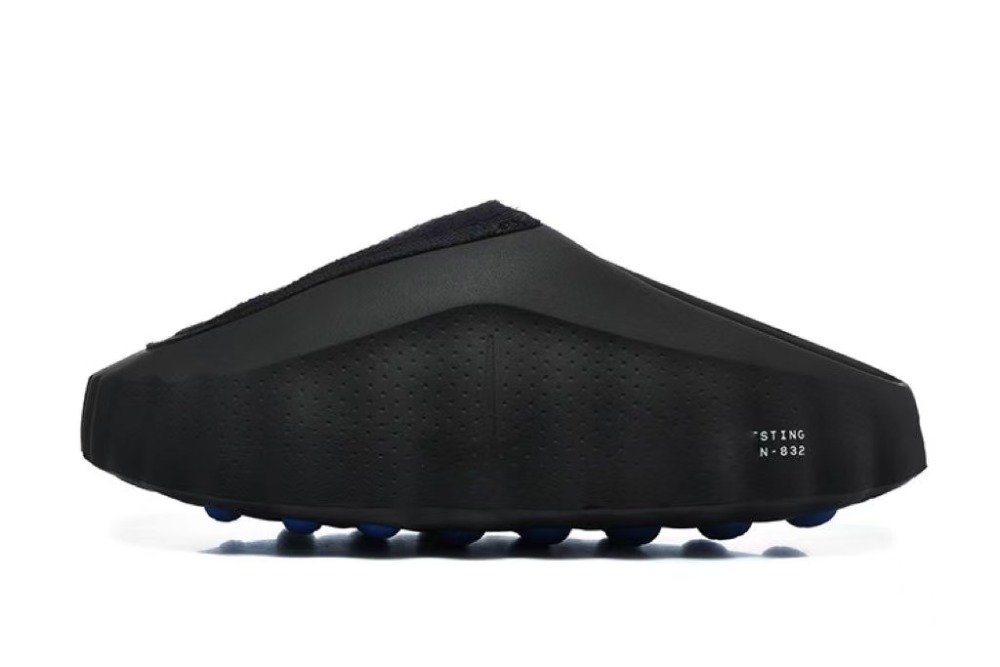 md 001 With shoe box