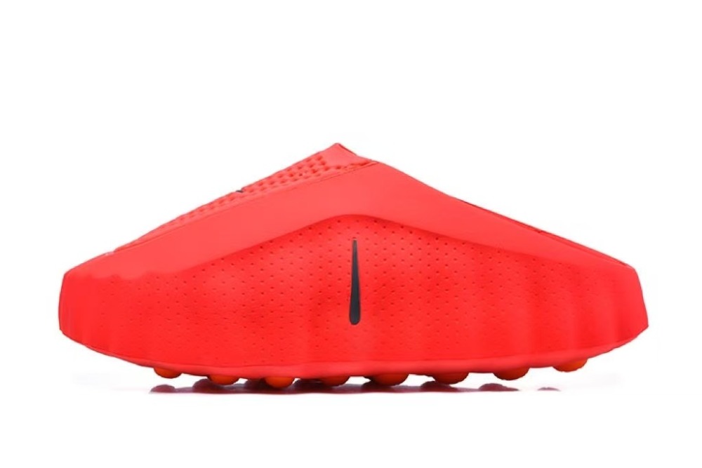 md 001 With shoe box