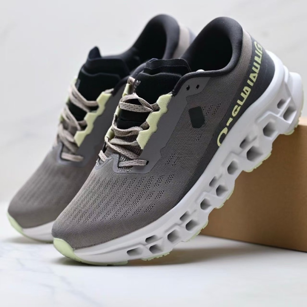 mo2&3 With shoe box