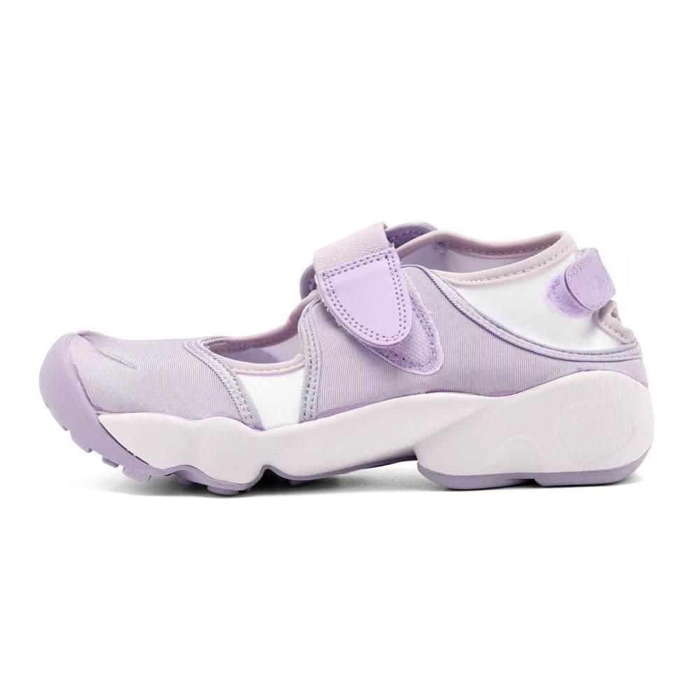 Rif With shoe box