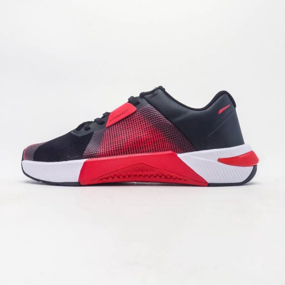 met10 With shoe box