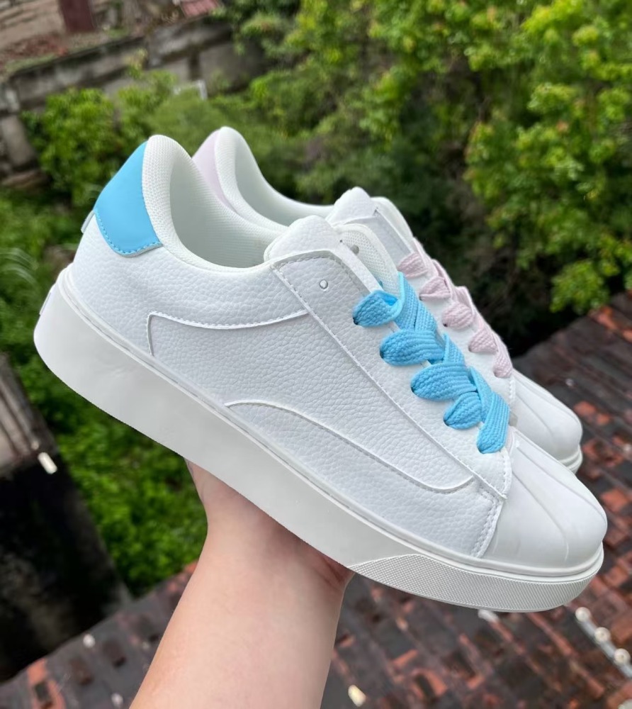 num2 With shoe box