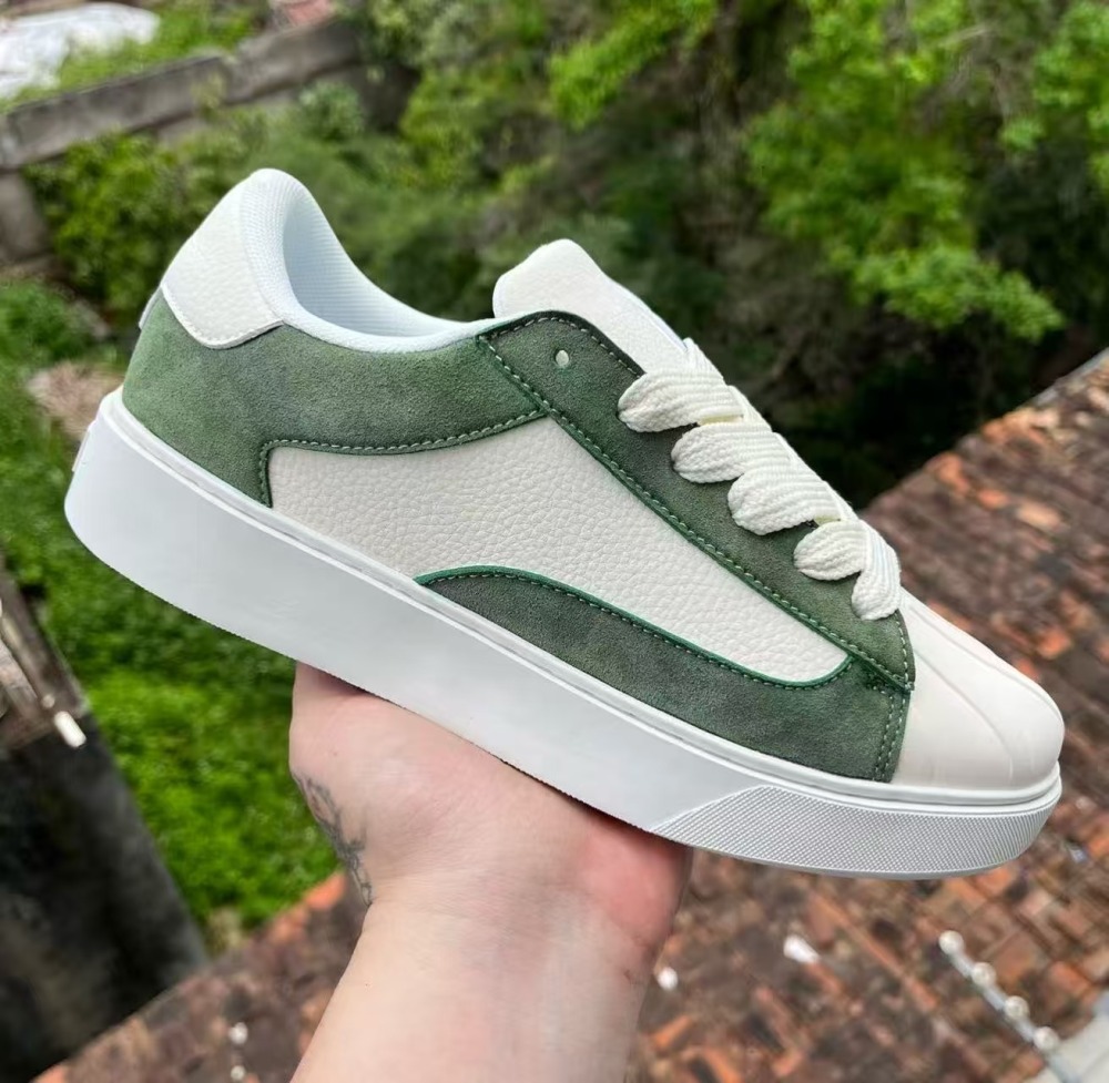 num2 With shoe box
