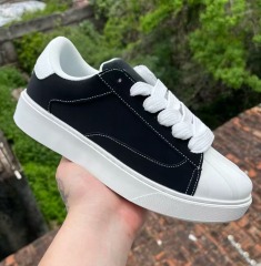 Num2-Black and White Tail