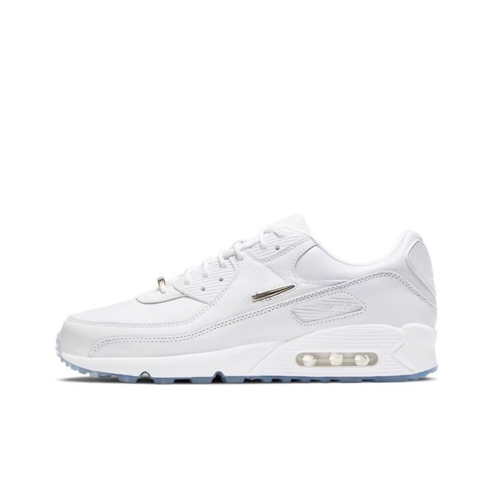 90 With shoe box