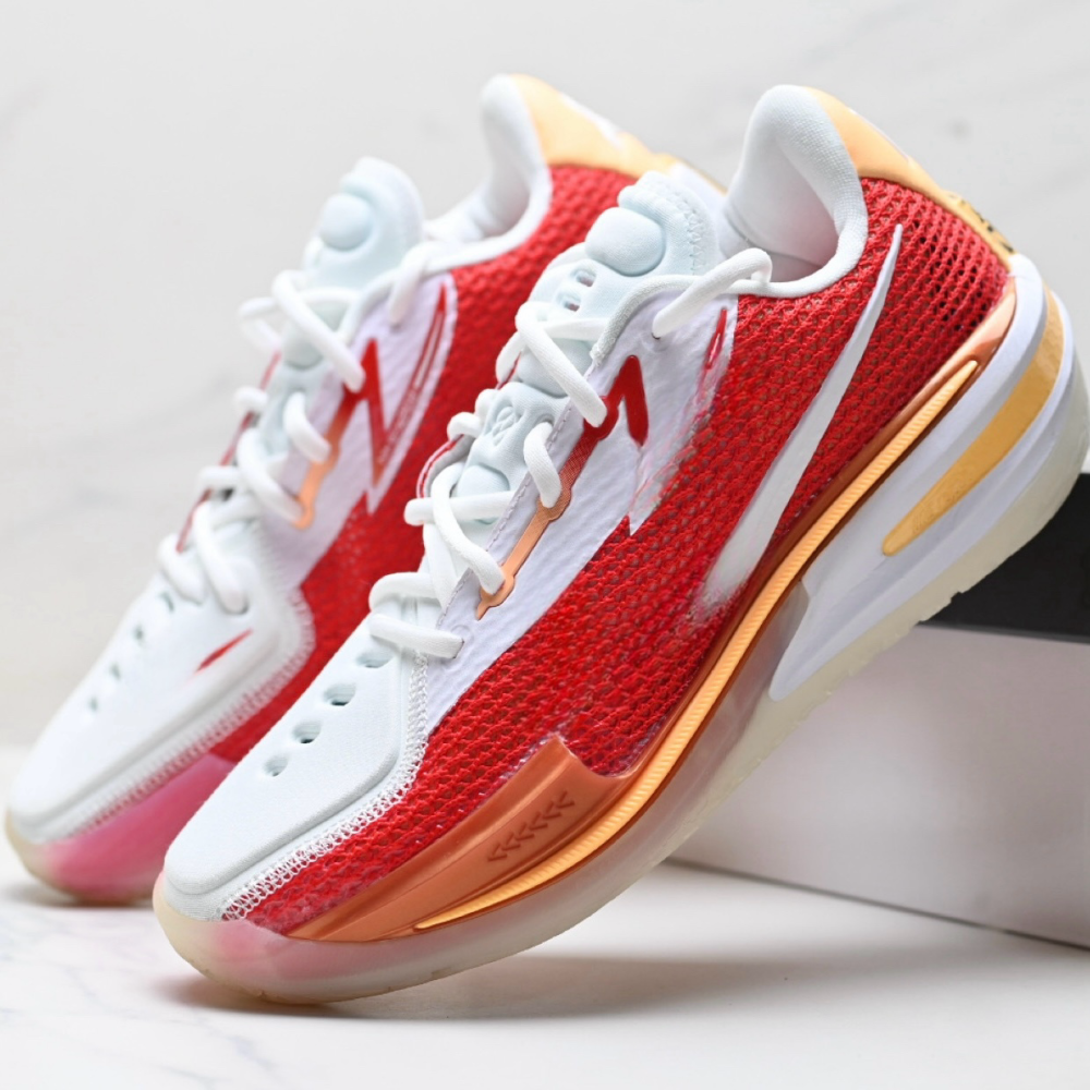 G T  With shoe box