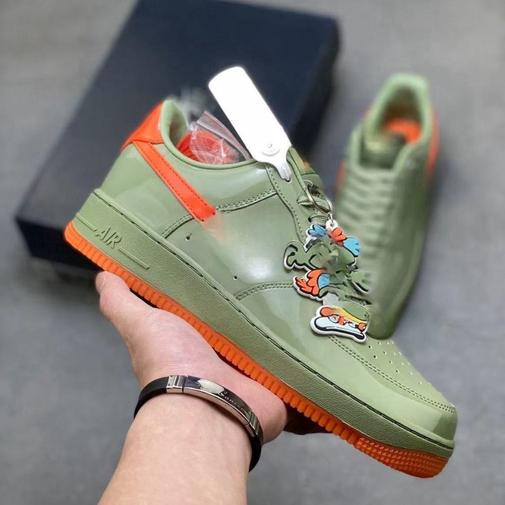 af1 07  With shoe box