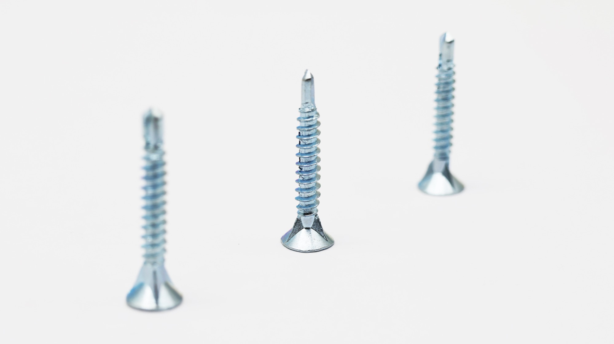 CSK head self drilling screw with 3nibs