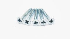 برغي لوح خشبي مطلي بالزنك باللون الأزرق والأبيض