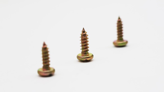 برغي ذاتي اللولبة برأس مسطح من نوع فيليبس + مشقوق