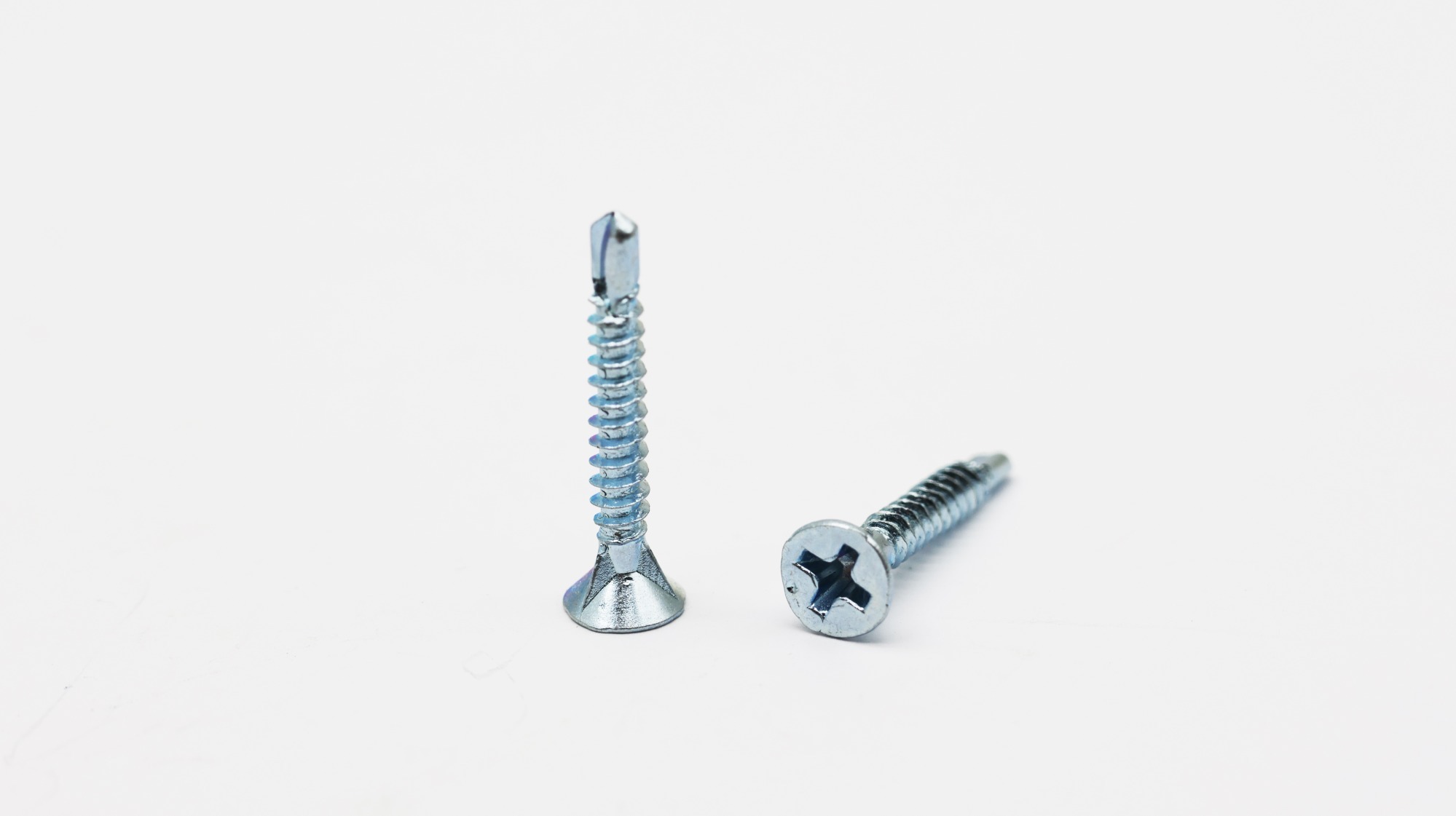 CSK head self drilling screw with 3nibs