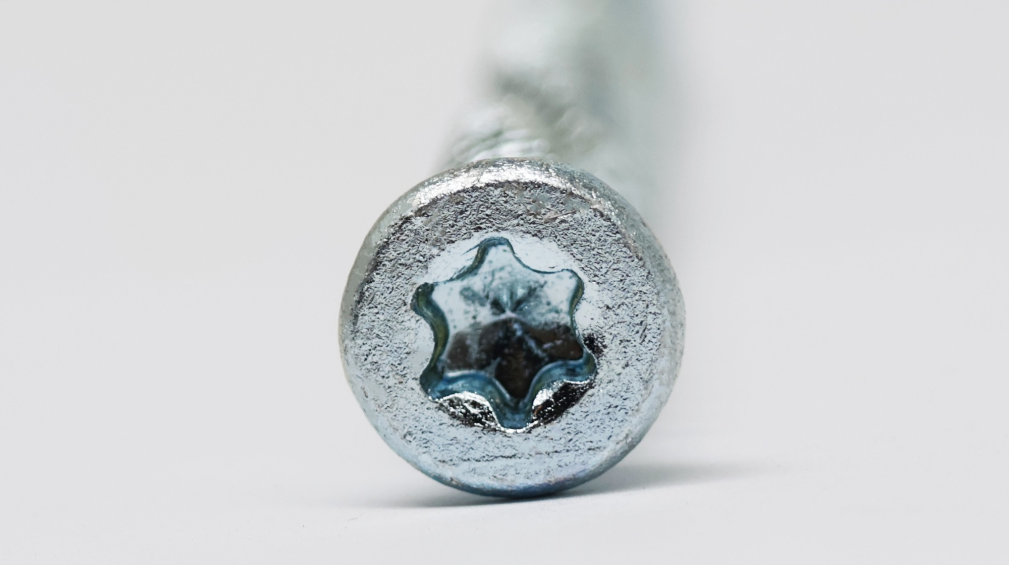 Plum blossom head concrete screw