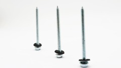 برغي ذاتي اللولبة برأس سداسي مشقوق مع EPDM