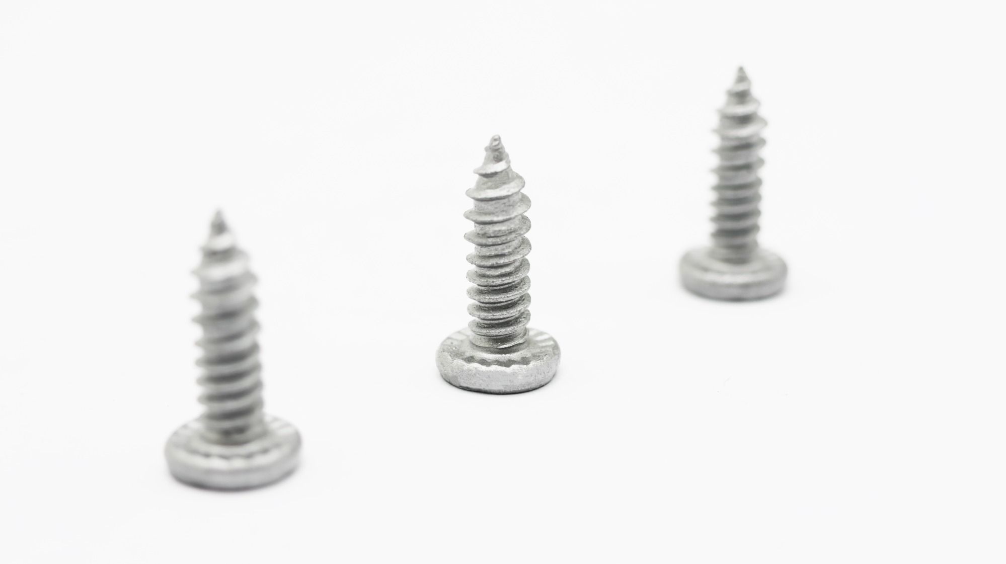Thin flat head self tapping screw