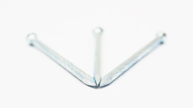 Twilled concrete nail-1