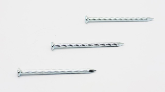 Twilled concrete nail-1