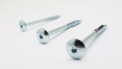 برغي الحفر الذاتي برأس مسطح من نوع Plum Blossom