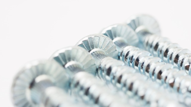 برغي خرساني ذاتي القطع برأس شفة سداسية zp