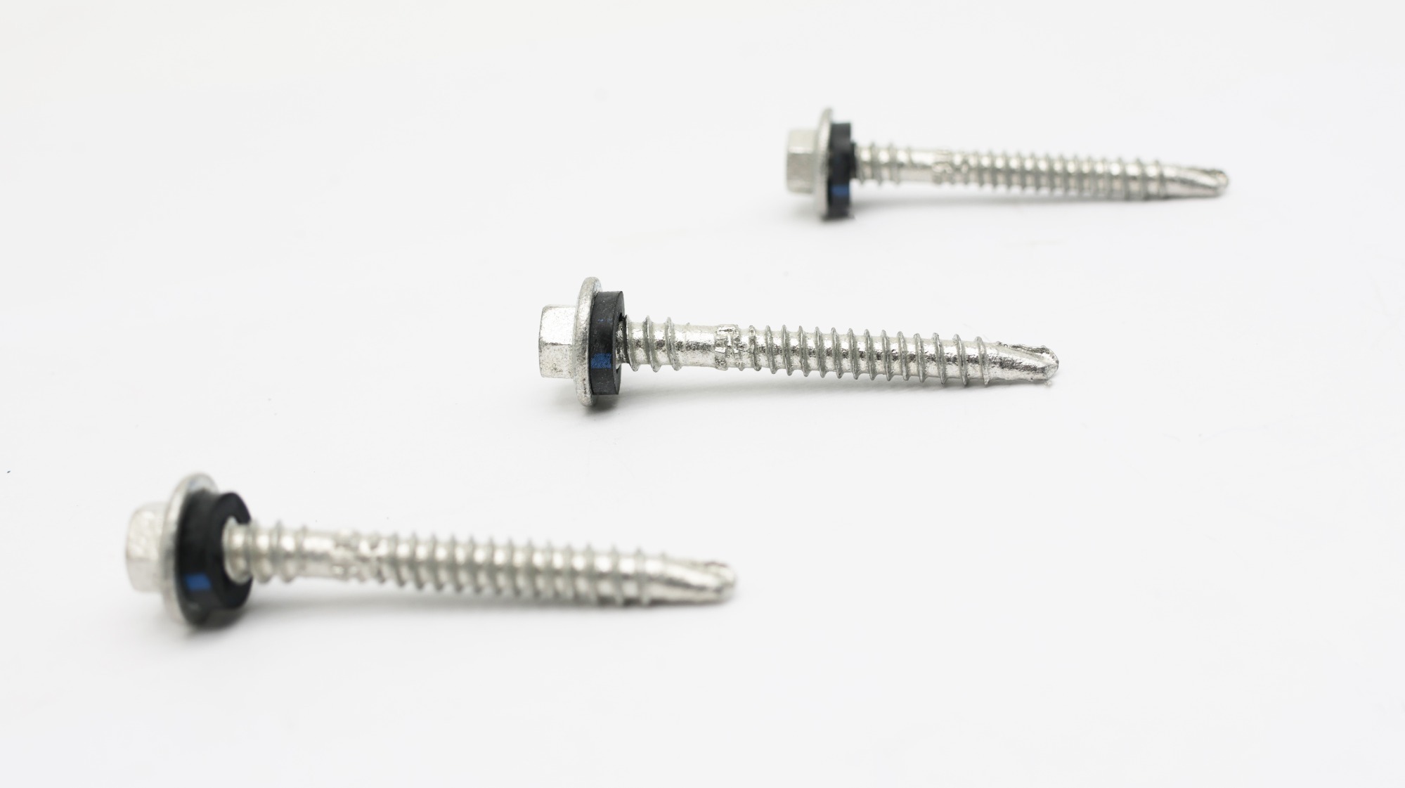 Double threaded hex head SDS with EPDM mechanical galvanized