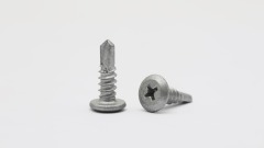 برغي ذاتي الحفر برأس غسالة RUSPERT