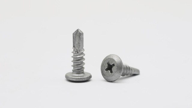 برغي ذاتي الحفر برأس غسالة RUSPERT