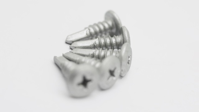 برغي ذاتي الحفر برأس غسالة RUSPERT